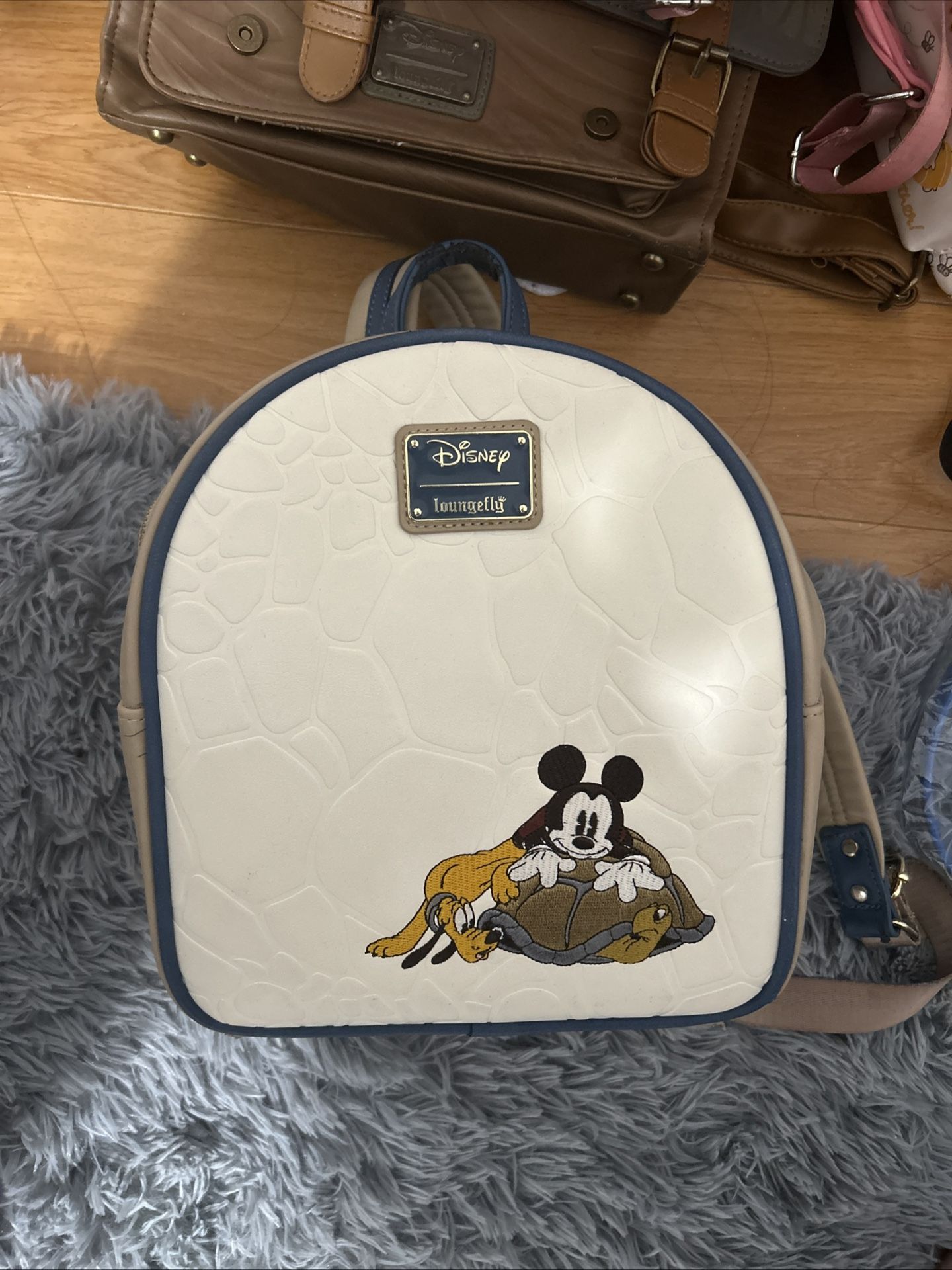 Loungefly Disney Mickey Mouse Turtle Shell Mini Backpack  display picture 2