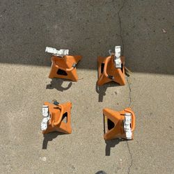 4 Car Jacks 