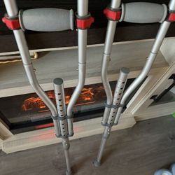 Crutches 