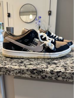 Travis Scott dunks men size 10