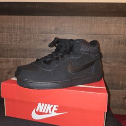 Nike Boroughs Mid