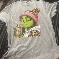 Grey Women’s Christmas/Coffee Themed Gildan Shirt Size L, Woman Grinch