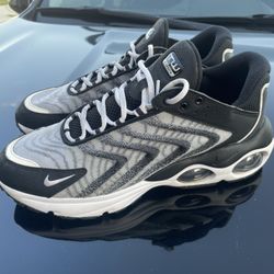 Nike AirMax Tailwind Size 11