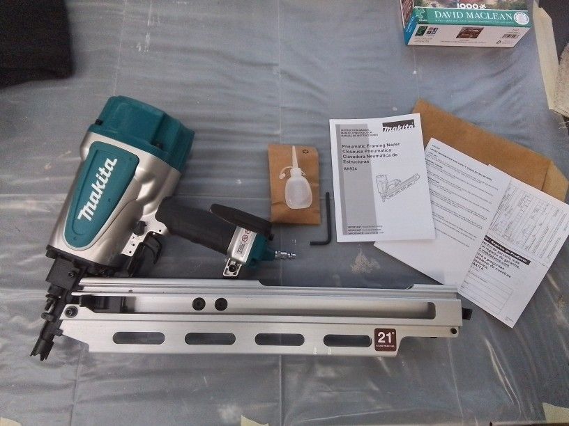 Nailer. Pneumatic Nailer New.