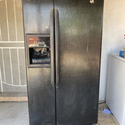Refrigerator 