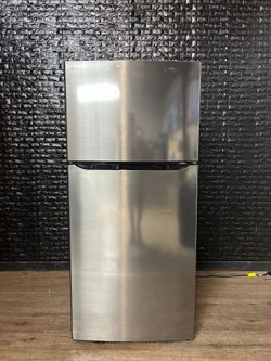LG REFRIGERATOR w/WARRANTY! R3194A