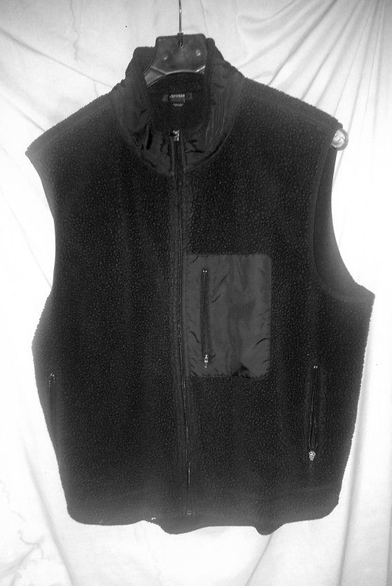 Men's Express Black Fleece Utility Full Zip Vest Size XL 3 Zippered Pockets