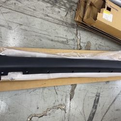 Genuine 2007-2012 Hyundai Santa Fe Rocker Panel Right Passenger Side 87720-OW200