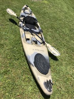 Field and Stream Eagle Talon 12 foot Fishing Kayak. for Sale in Burnsville,  NC - OfferUp
