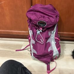  Women's hiking backpack