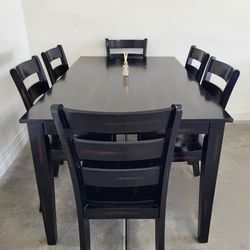 Table + 6 Chairs "Good Condition"