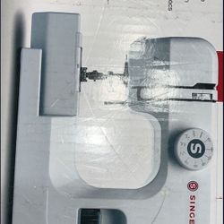 $130 Singer Sewing Machine 