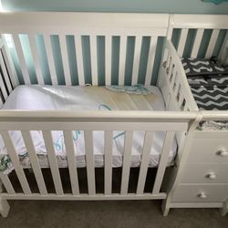 Dream On Me Jayden 4 In 1 Convertible Crib With Changer And Mattress 