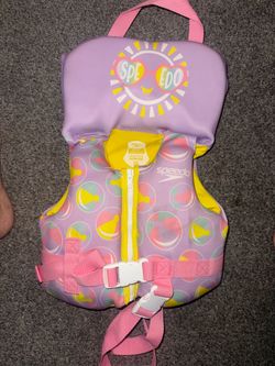 Girls life vest
