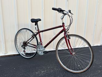 Mongoose Commuter Hybrid Bike