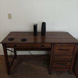 Office Desk And Chair 