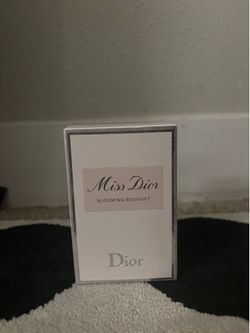 Miss Dior perfume