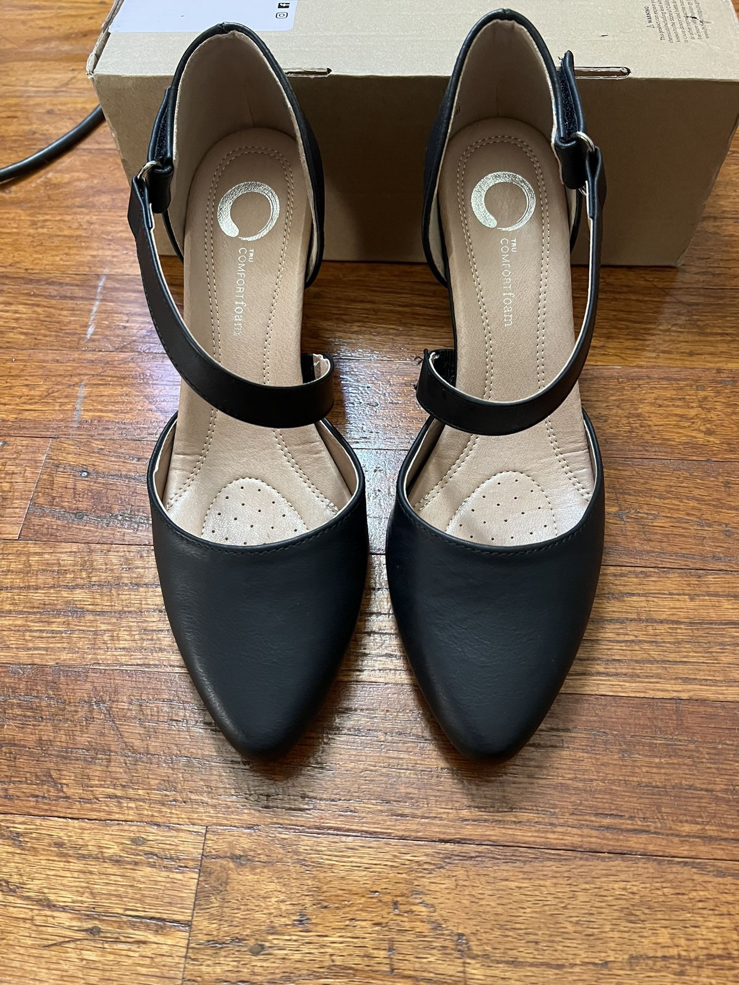 Journee Collection Tillis Black Pump