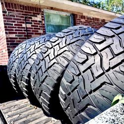 35x12.50 20 Toyo Rt Tires 