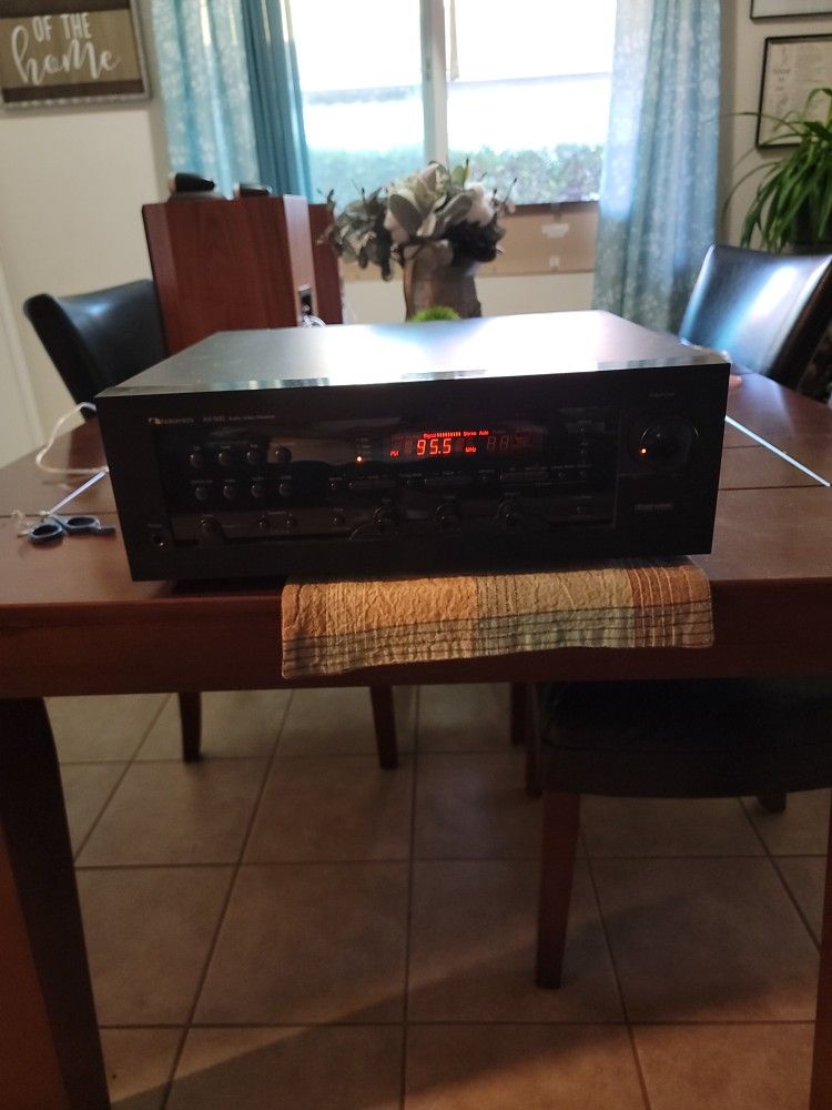 Nakamichi AV-500 Audio/Receiver