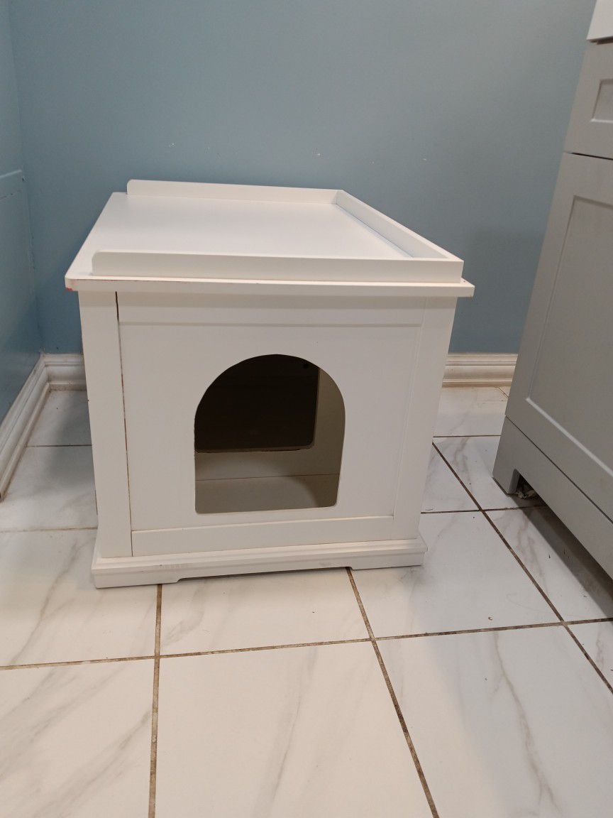 Dog N Cat House For Sale