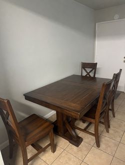 Kitchen table