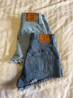 Levi’s 501 high waisted shorts W 27