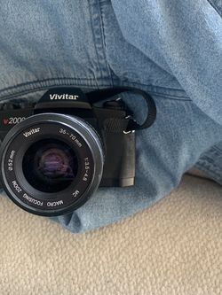 Vivitar V2000 Film Camera