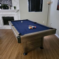 Billard Table $400.00 includes accessories and warranty