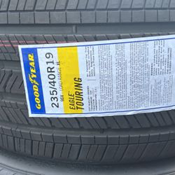 235/40/19 Goodyear Eagle Touring