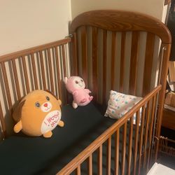 Wood Crib With New Mattress 