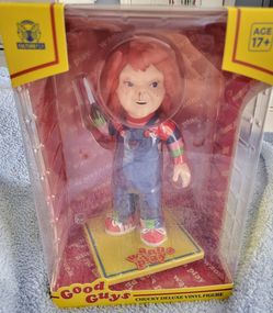 Chucky - CHUCKY DELUXE VINYL FIGURE