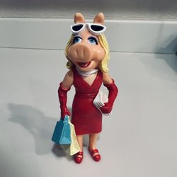  Miss Piggy Mini Figurine  2003 "Muppets Take Hollywood