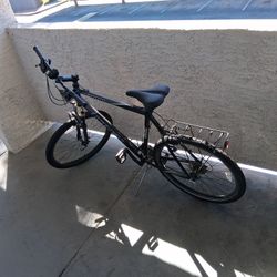 Black 3900 Trek Mountain Bike 