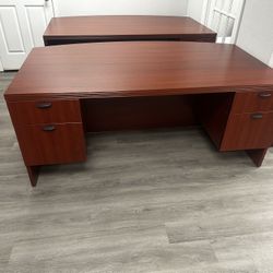 OFFICE/HOME DESK EXECUTIVE DESK