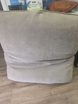 Dog bed huge clean washable expensive 45 length 44 width 150