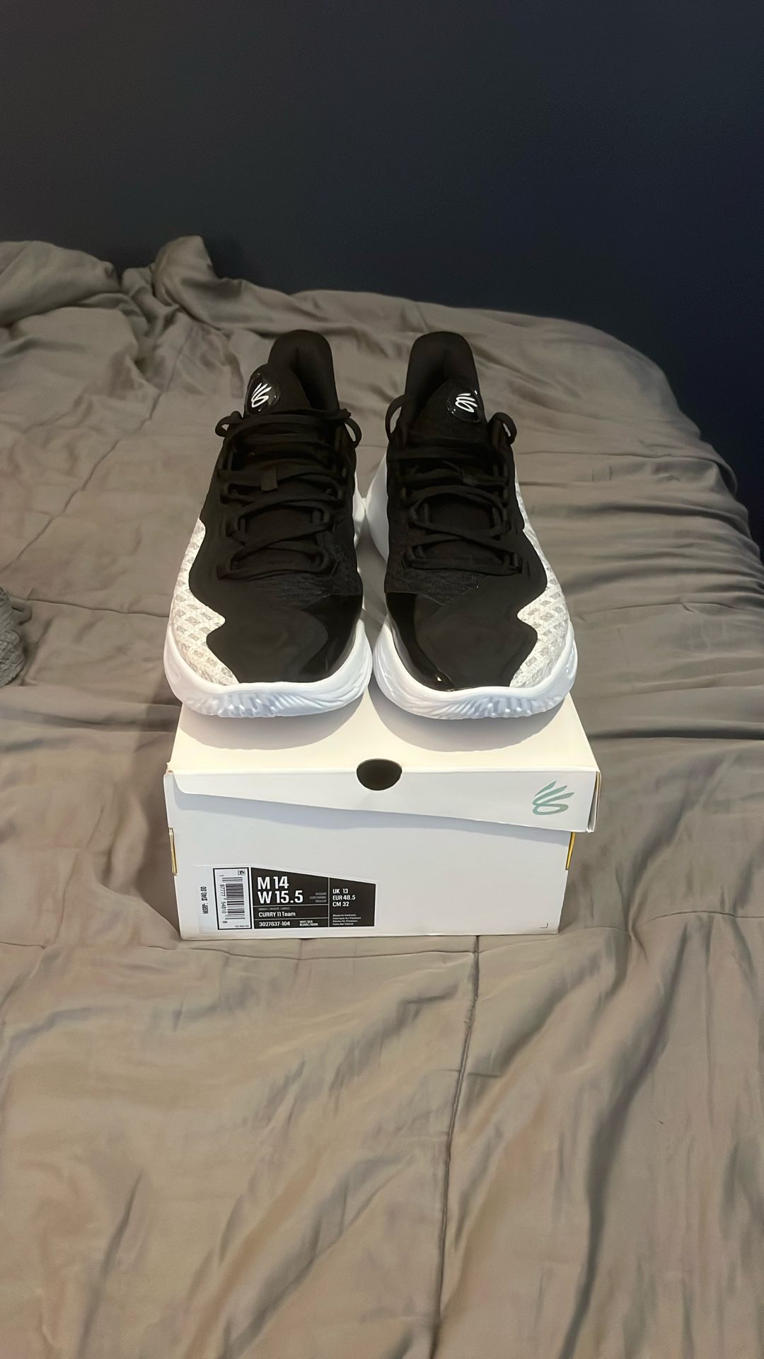 Curry 11 “Team”