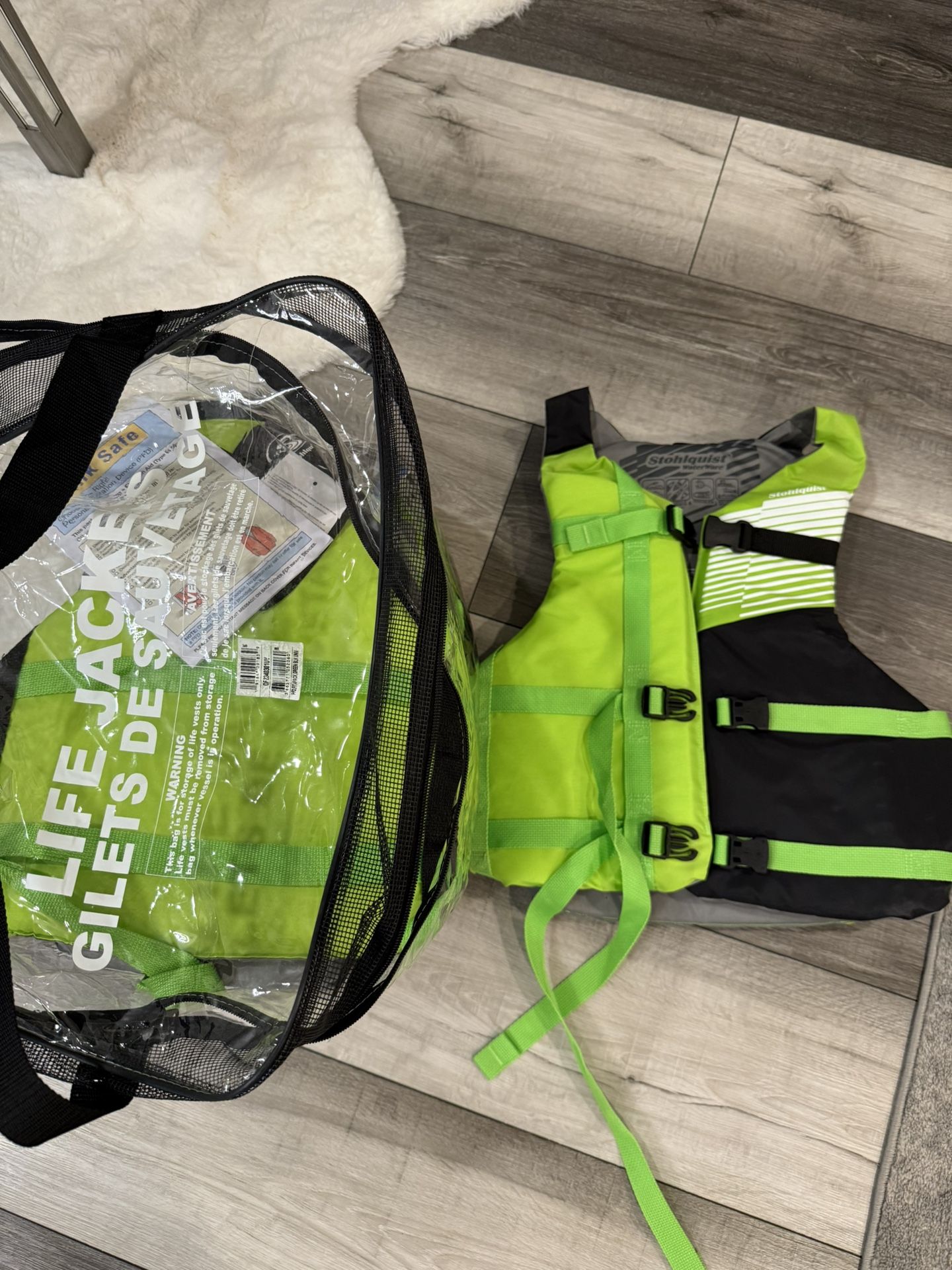 Adult life jackets pack of 4