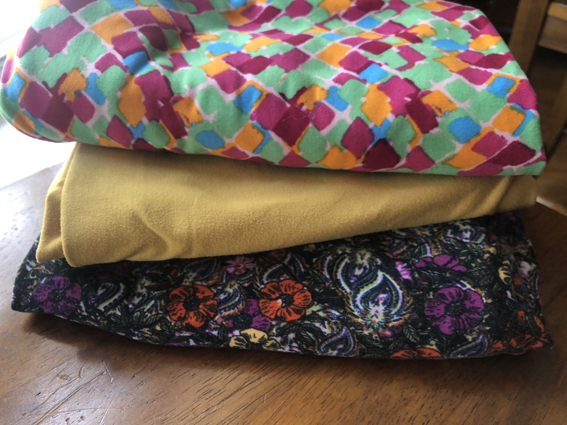 3 pairs of LULAROE LEGGINGS (TC)