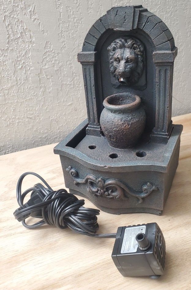 Pure Garden Lion Head Tabletop Water Fountain 8.5" Indoor Waterfall