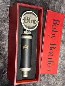 Microphone Studio recording equipment