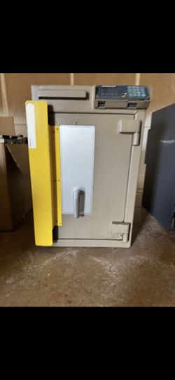 Safe Wizard II commercial retail safe