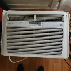 Frigidaire 15,100 BTU Window-Mounted Room Air Conditioner