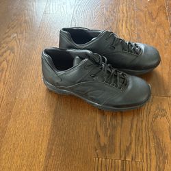 Black Redbox Work Shoe