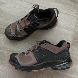 Salomon Women’s Hiking Shoes Boots XA Wild Women’s size 6