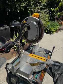 Dewalt Compound Miter Saw