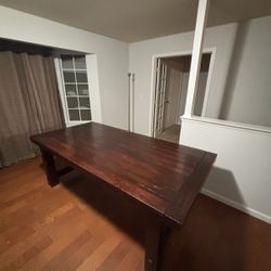 Farmhouse Table (seats Up To 10)