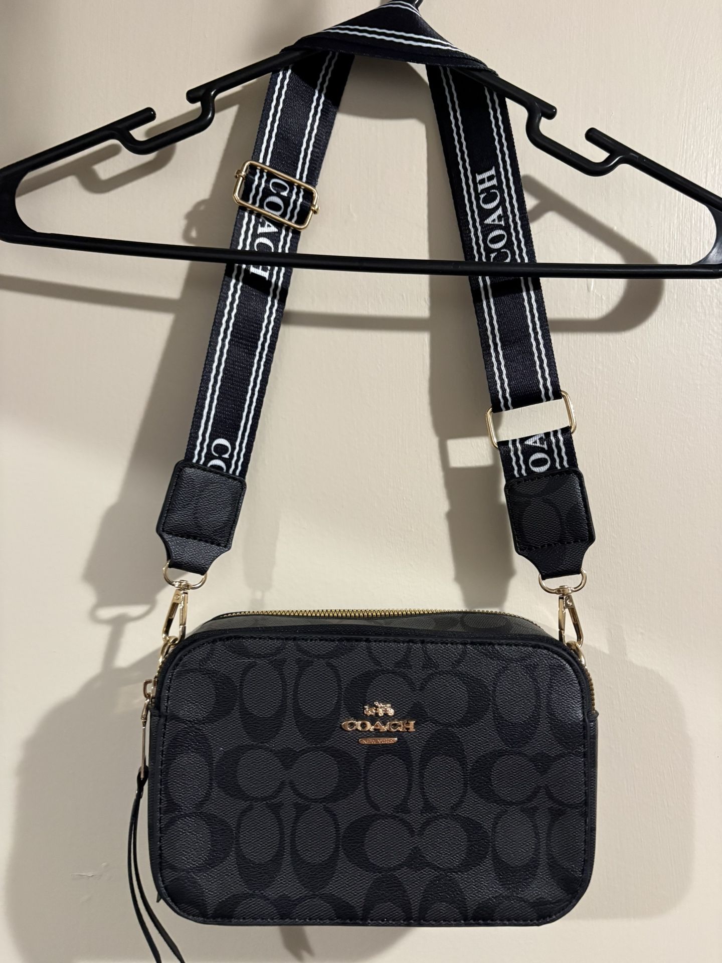 Coach Cross Body Bag With 2 Zippers