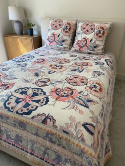 Anthropologie Quilt & Shams