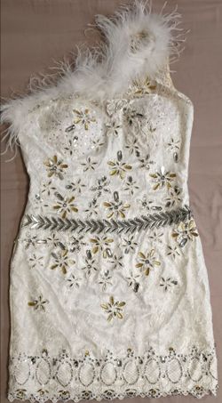 White elegant dress size 10 Offer accepted ;)